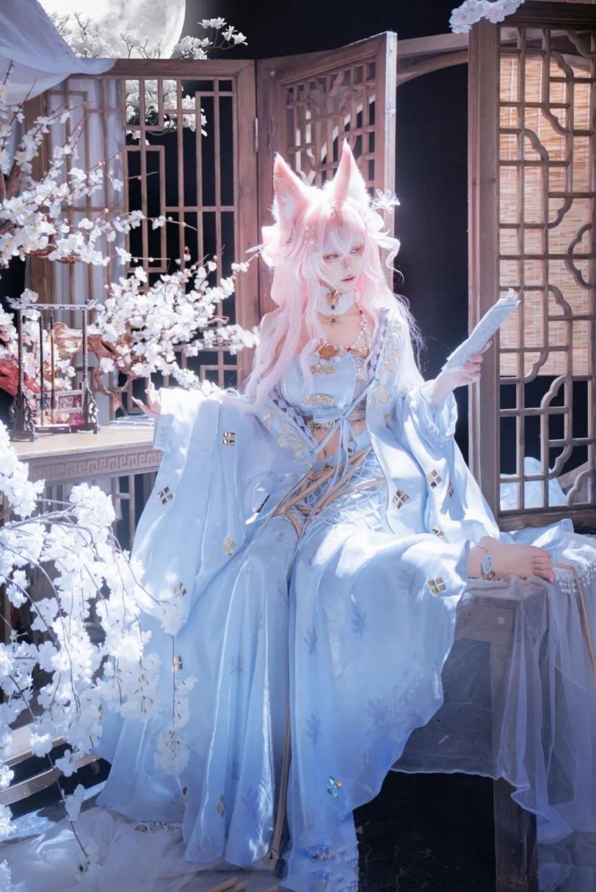 COS美少女  报突军  [25P]