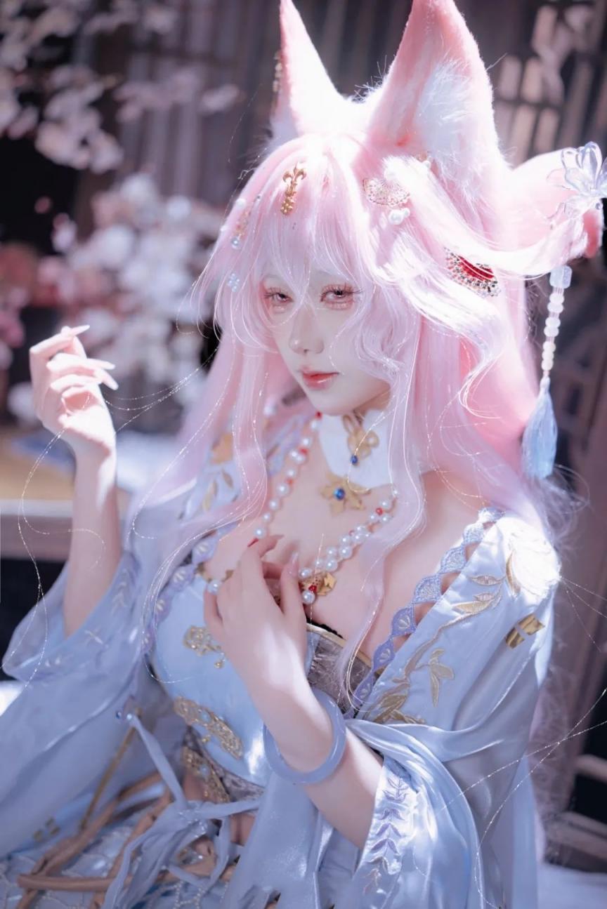 COS美少女  报突军  [25P]