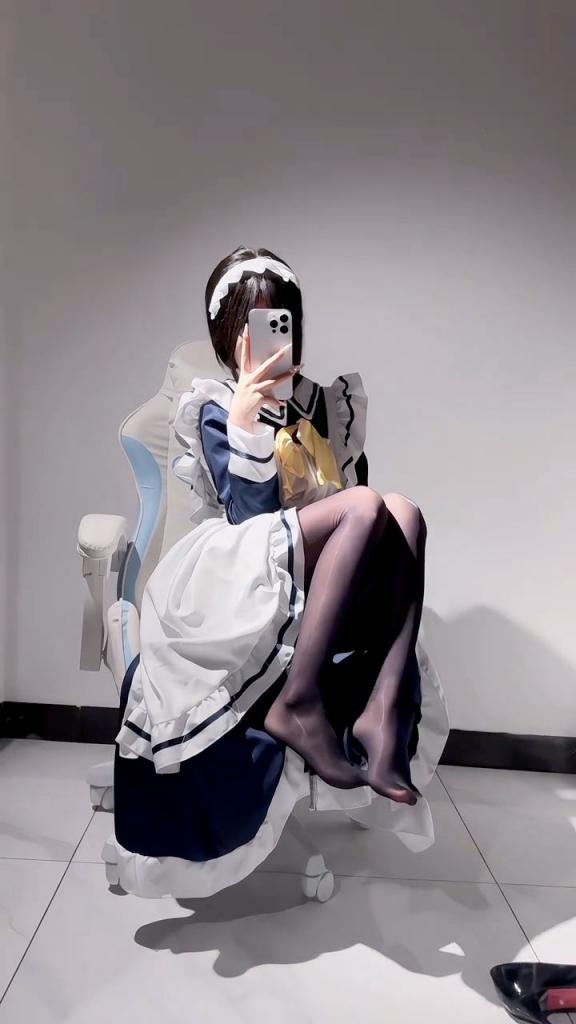 不露脸COS美少女