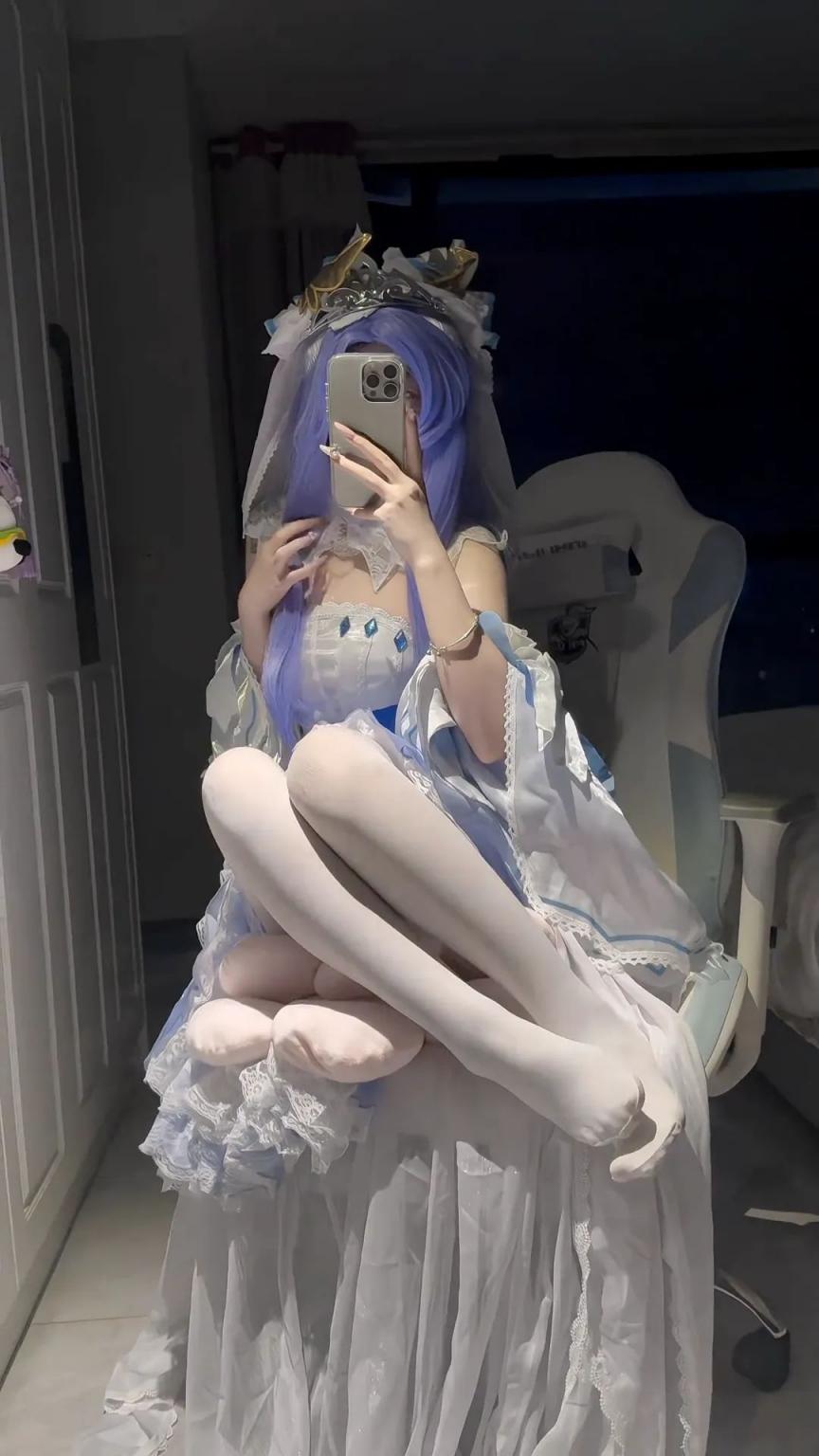 不露脸COS美少女