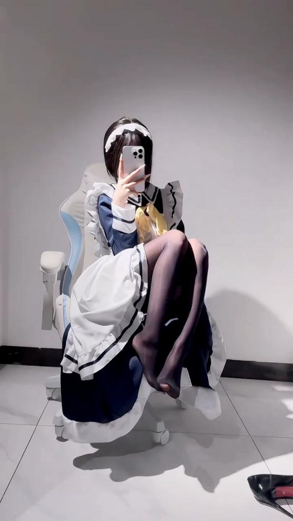 不露脸COS美少女