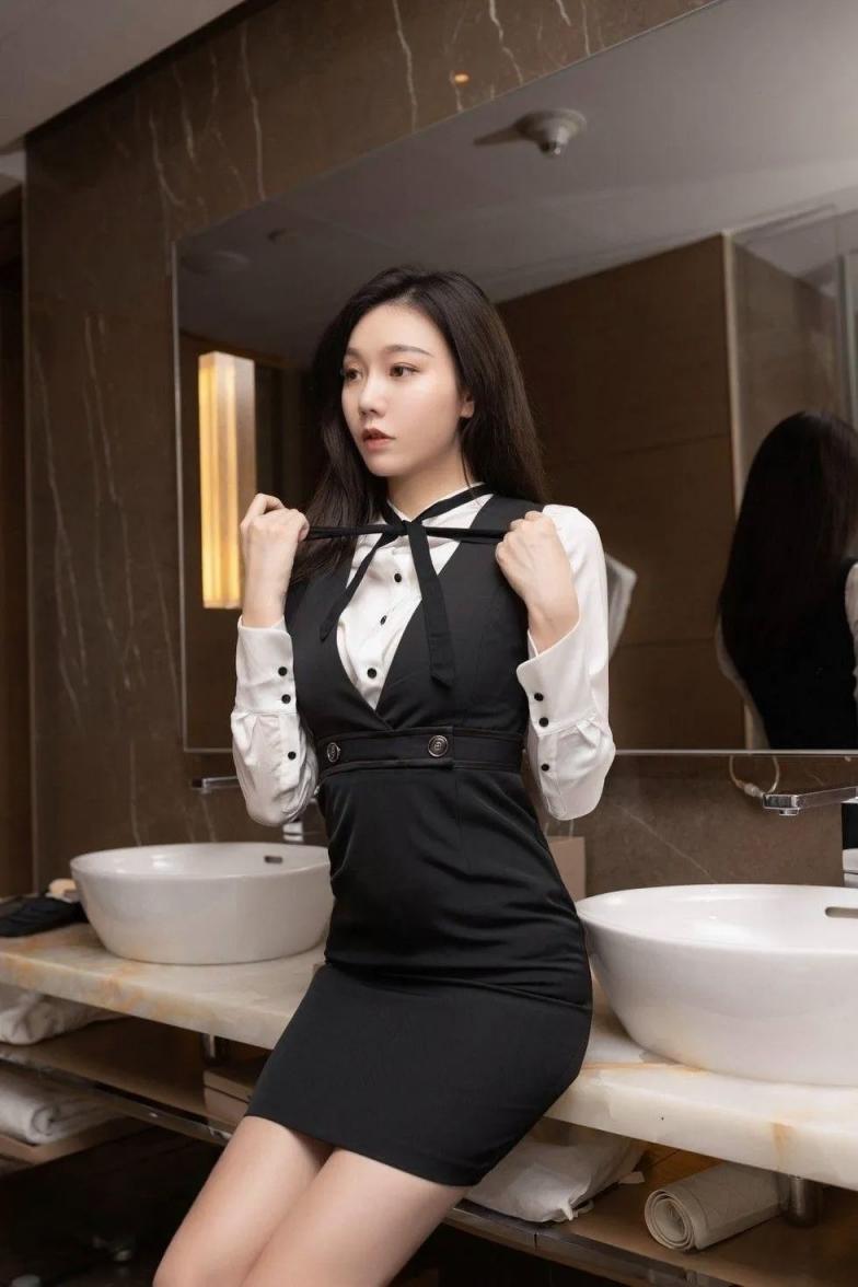 客房经理职业装诱惑