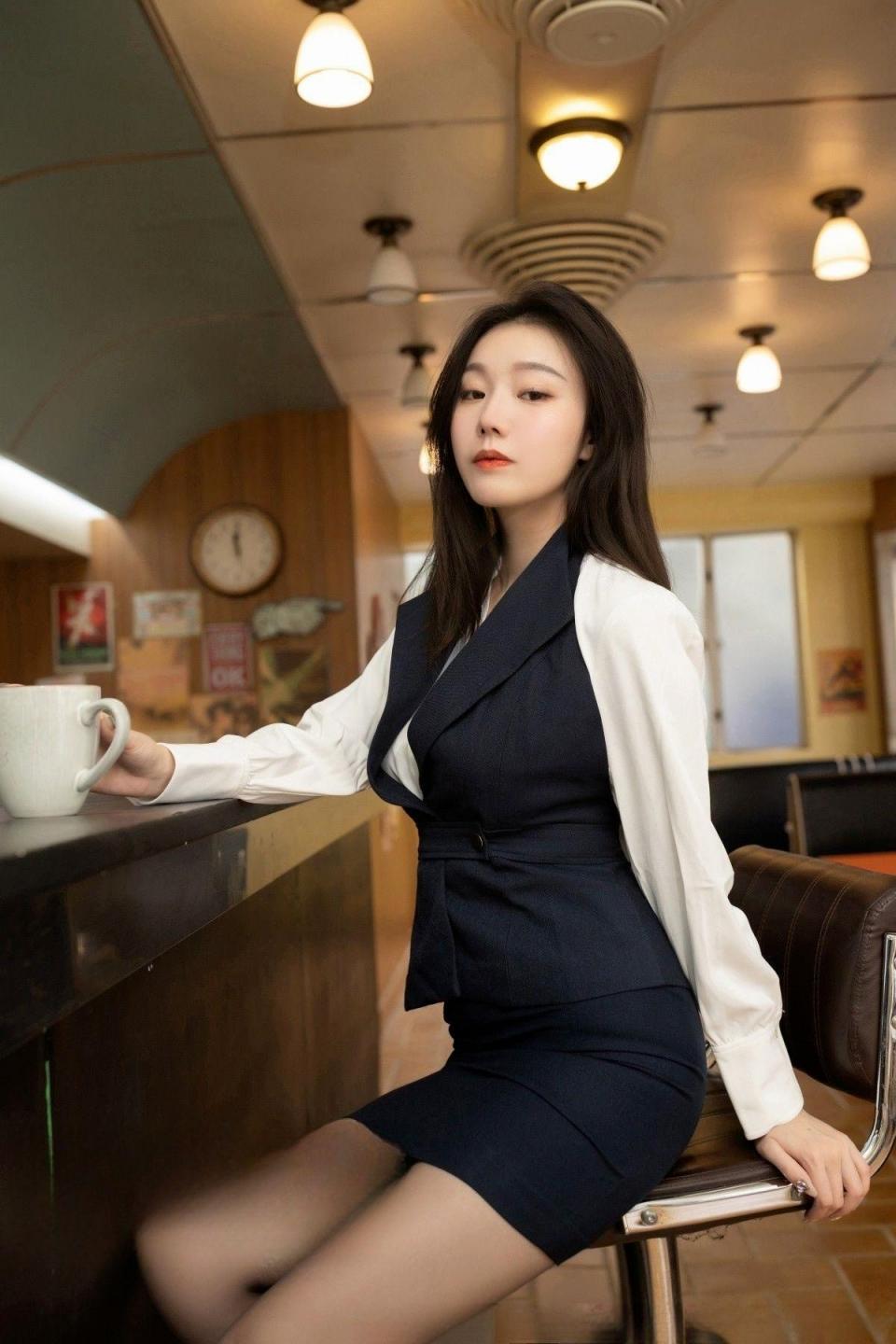 客房经理职业装诱惑