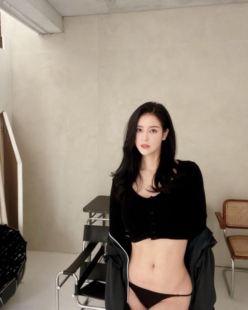 漂亮小姐姐[29P]