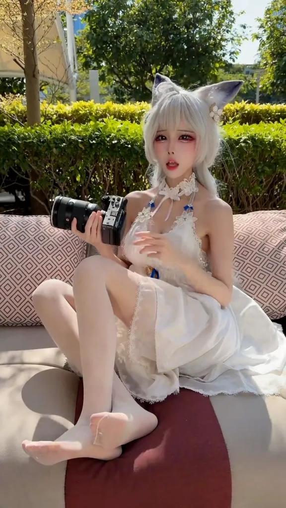 COS美少女  坚路米色