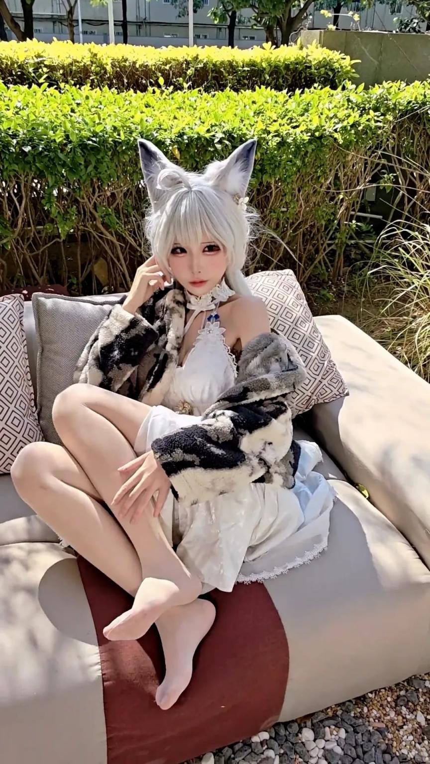 COS美少女  坚路米色