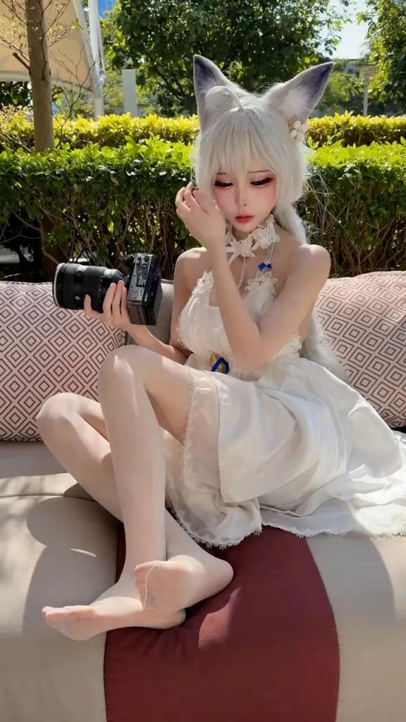 COS美少女  坚路米色