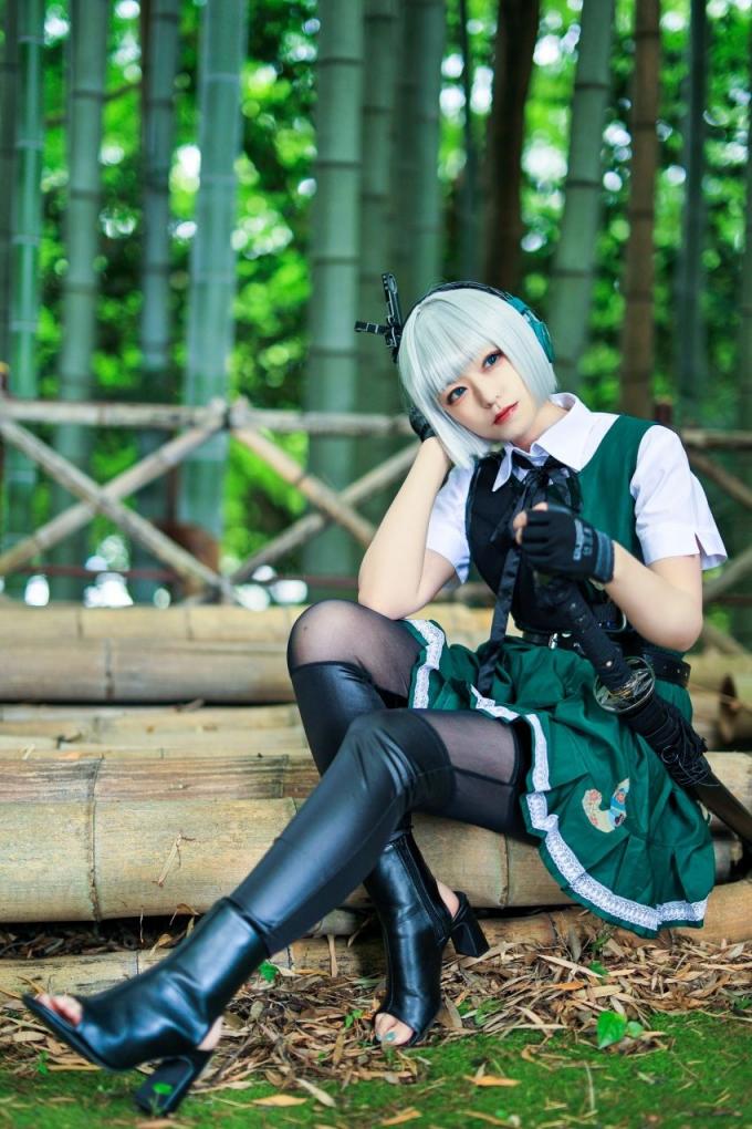 COS美少女  坚路米色