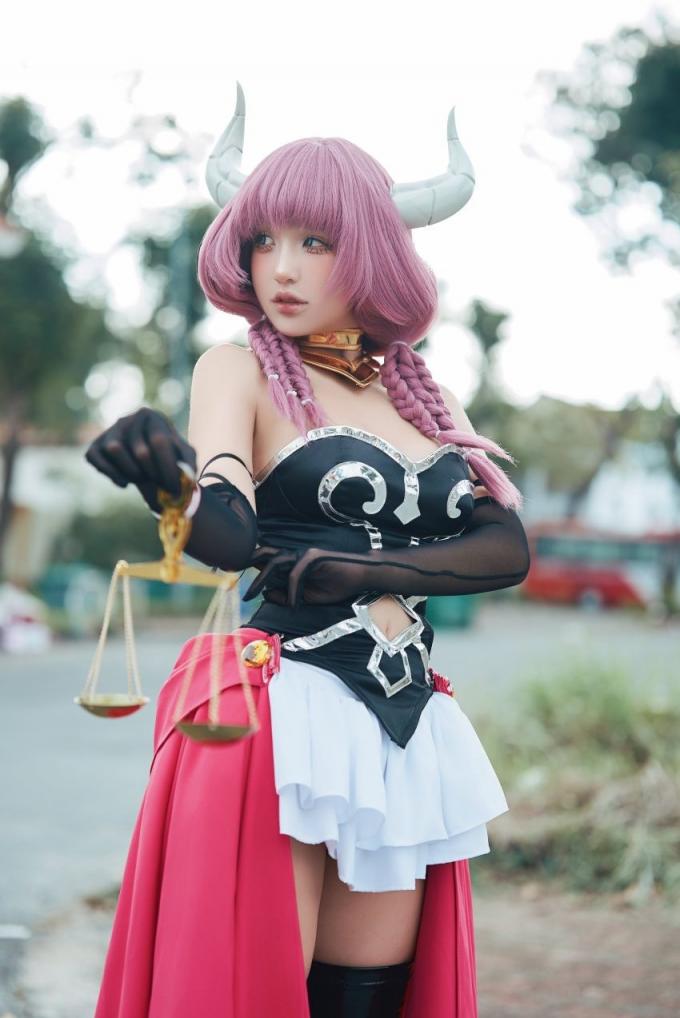 COS美少女  坚路米色