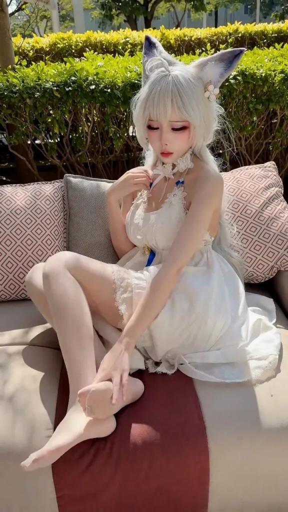 COS美少女  坚路米色