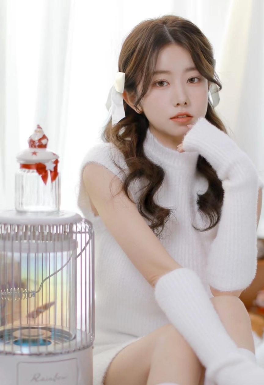 白衣，白裙，白袜，白色的天使