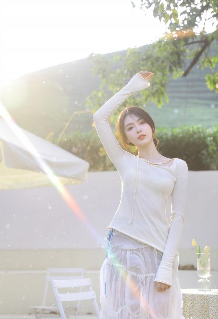 白衣，白裙，白袜，白色的天使