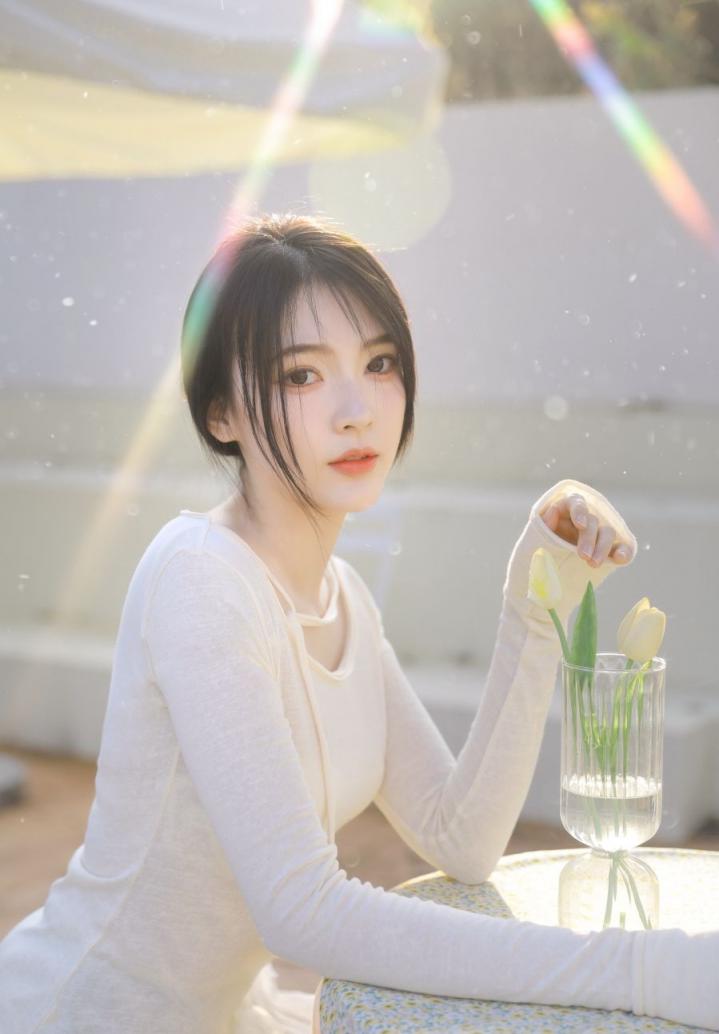 白衣，白裙，白袜，白色的天使