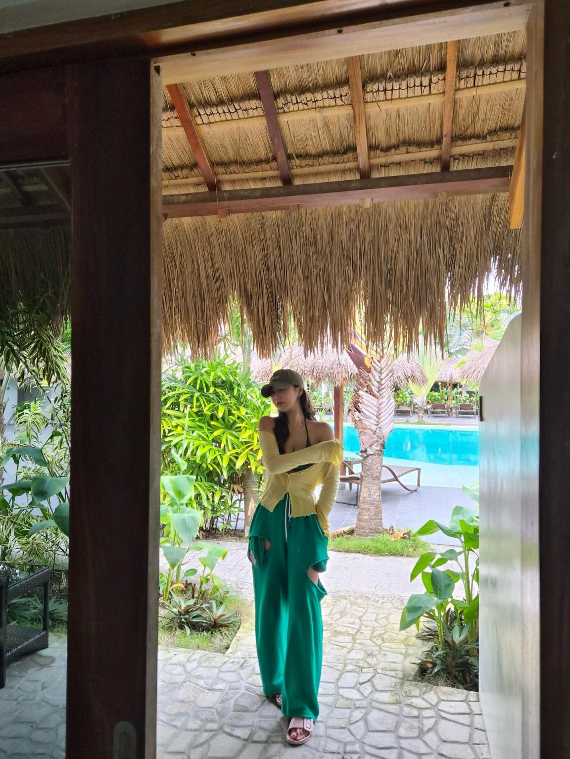 开工第一天，看美女，假装继续在度假