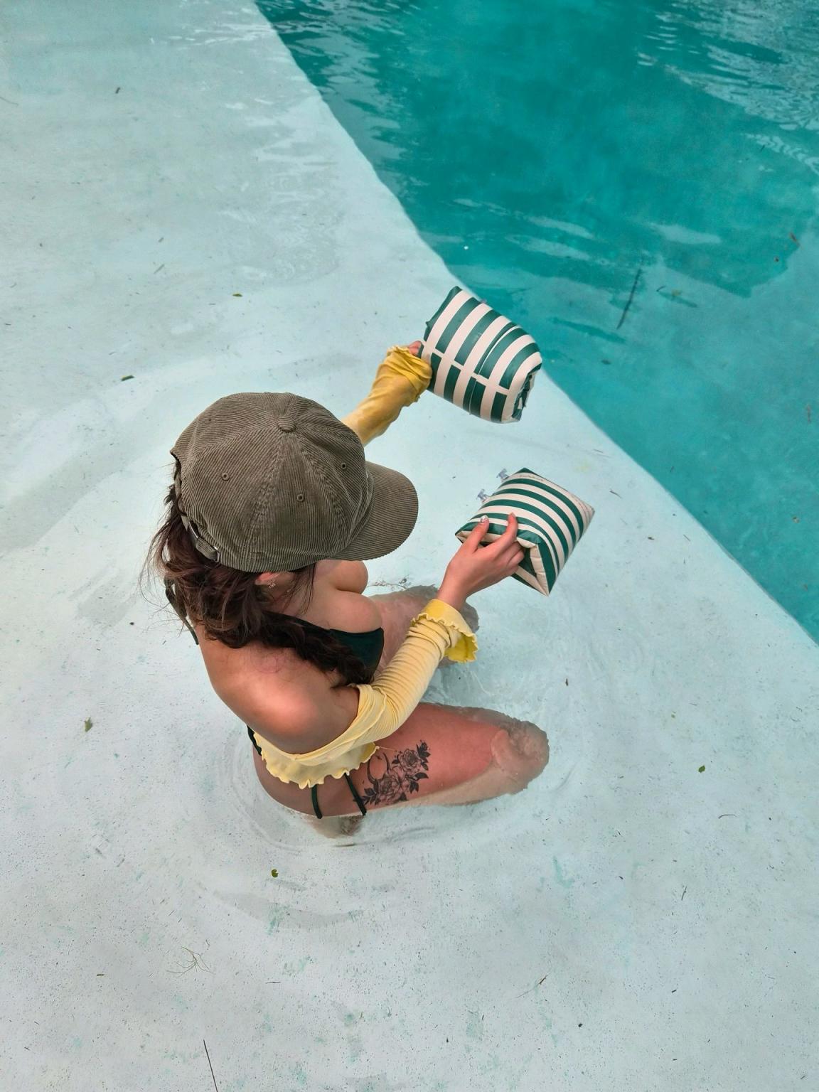 开工第一天，看美女，假装继续在度假