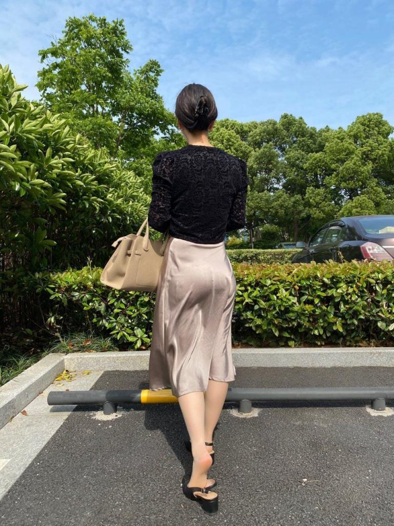 都是美丽动人的少妇呀