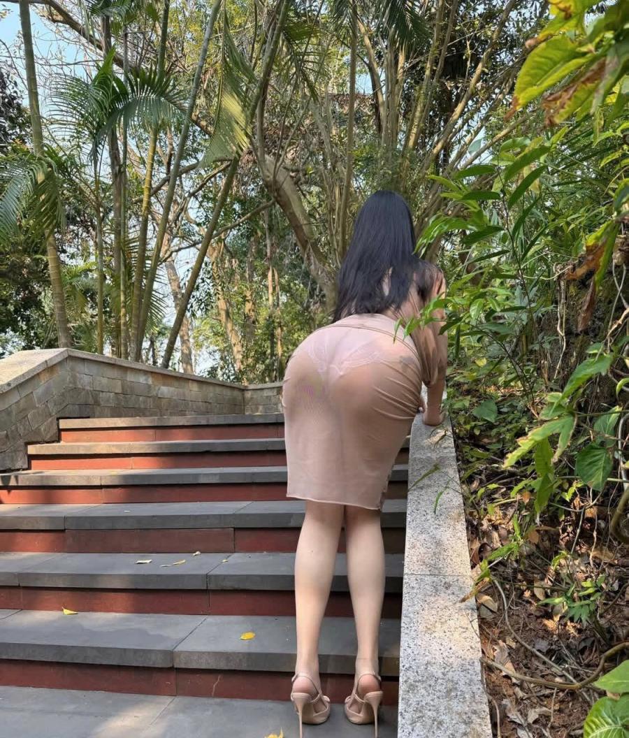 都是美丽动人的少妇呀