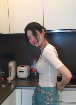 都是美丽动人的少妇呀