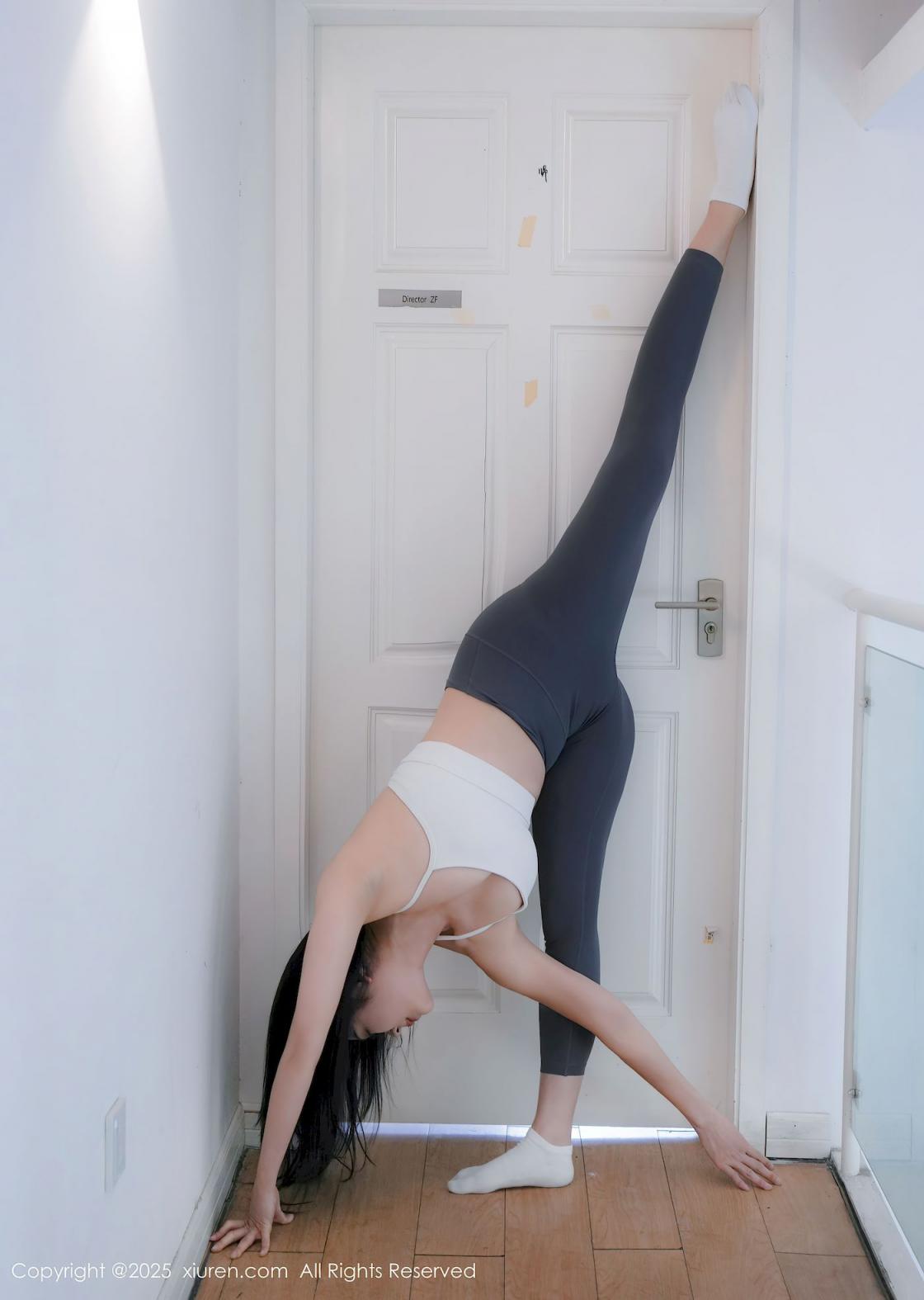 瑜伽裤女神姐姐