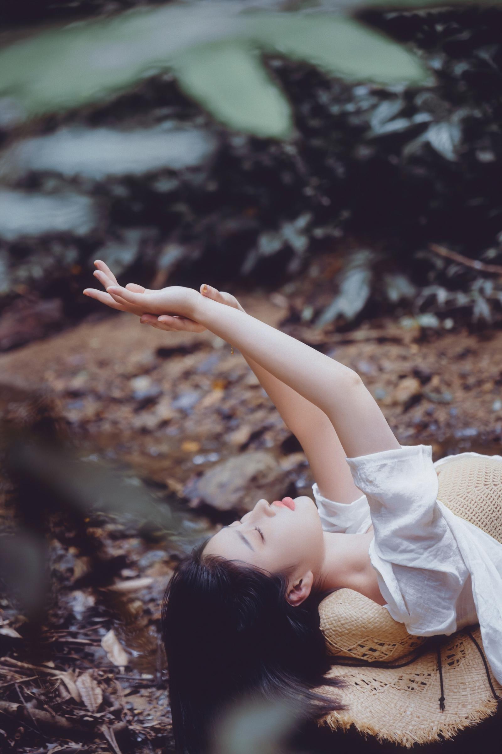 年年-安静的，没有风的午后