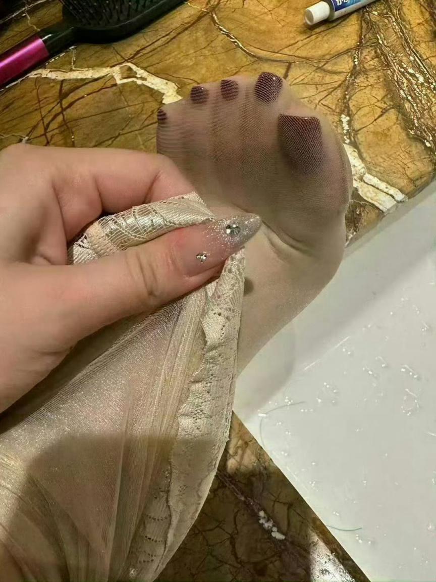 皮裤、丝腿、细高跟儿