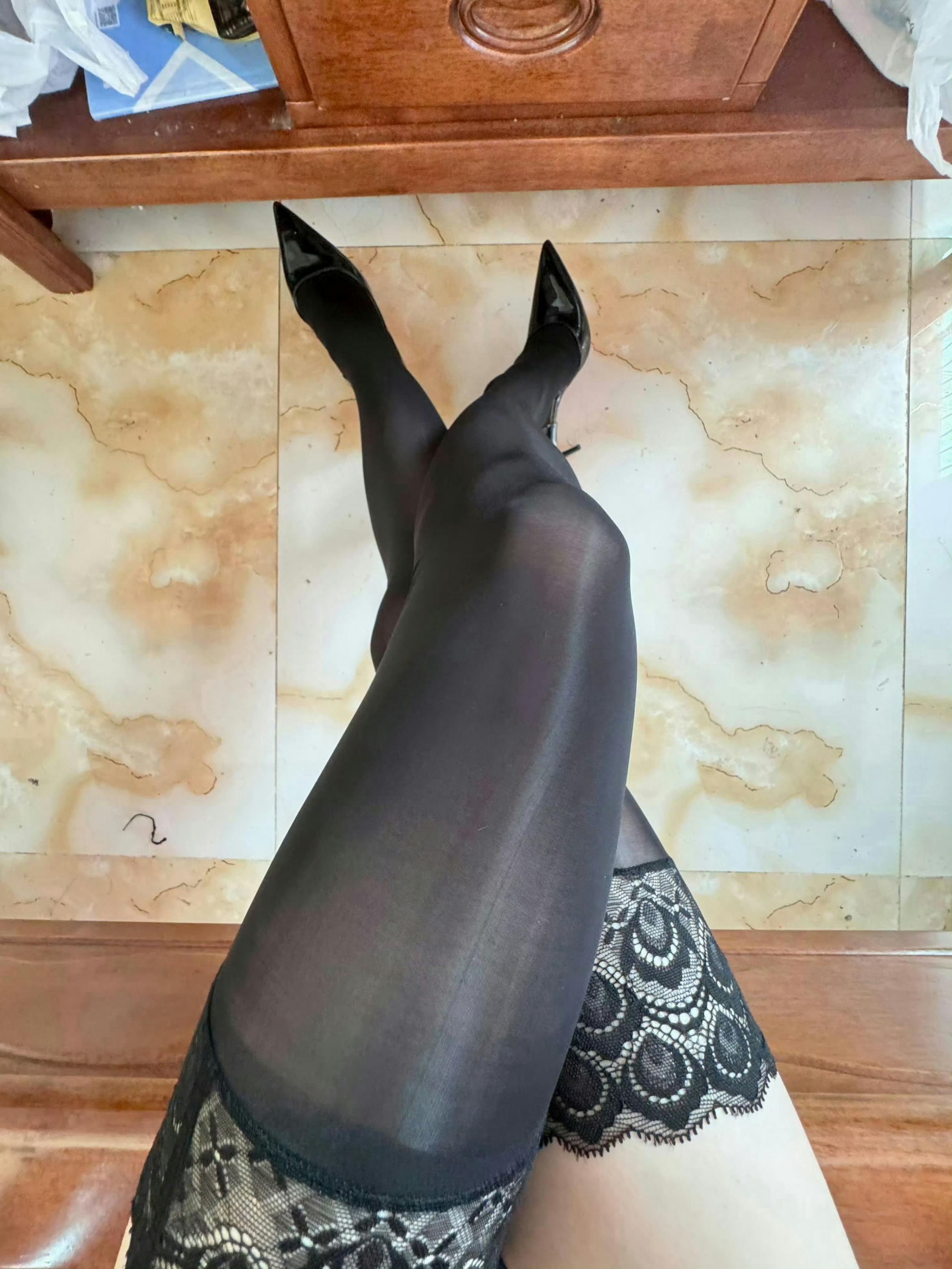 皮裤、丝腿、细高跟儿