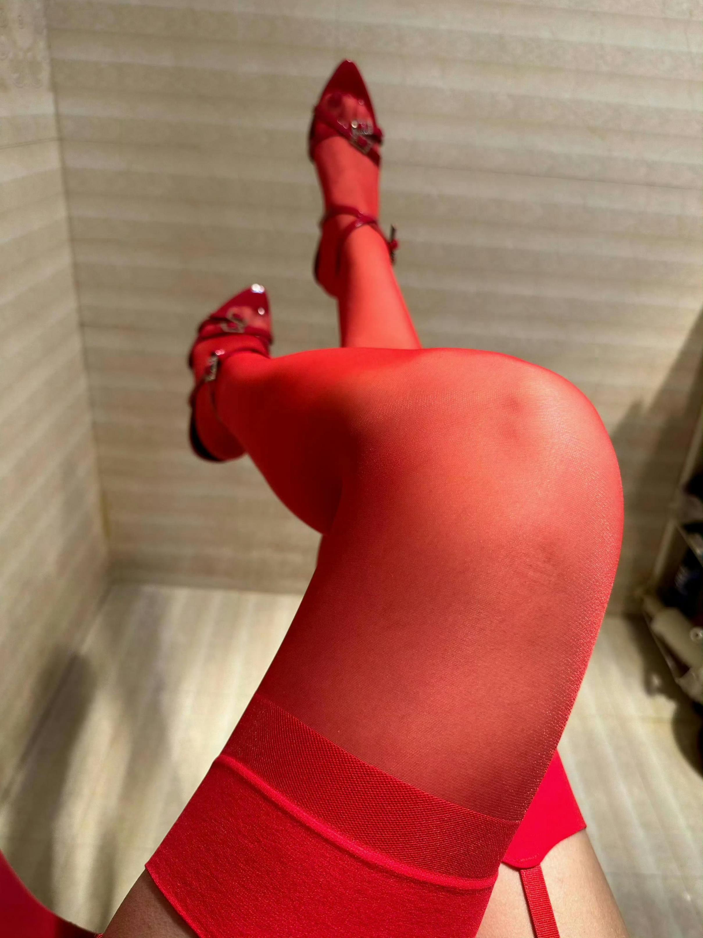 皮裤、丝腿、细高跟儿