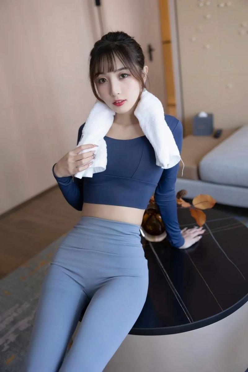 翘臀瑜伽裤美女