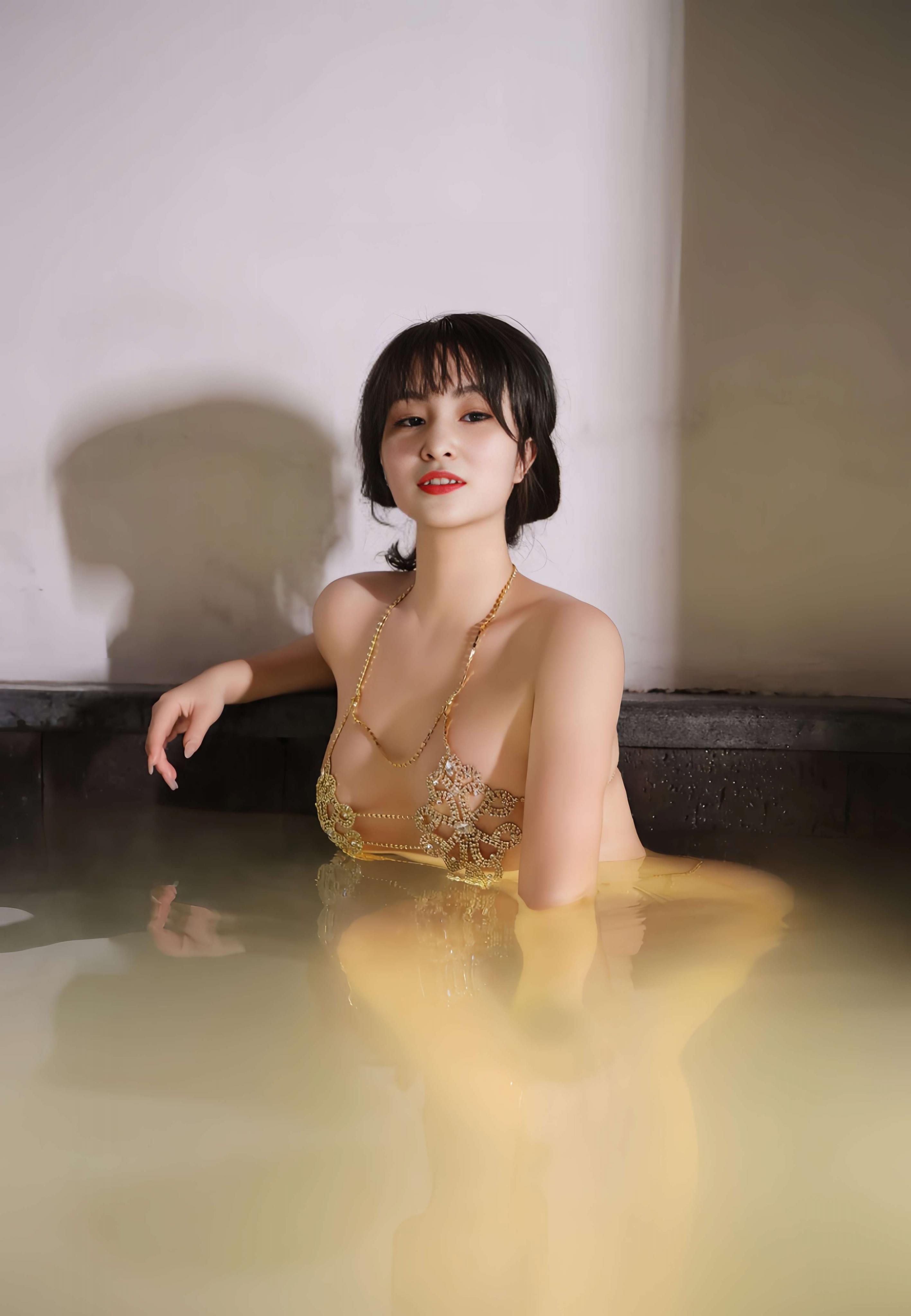 百变女人很会拍