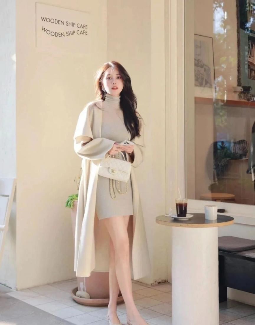 满屏大长腿尽显迷人风采