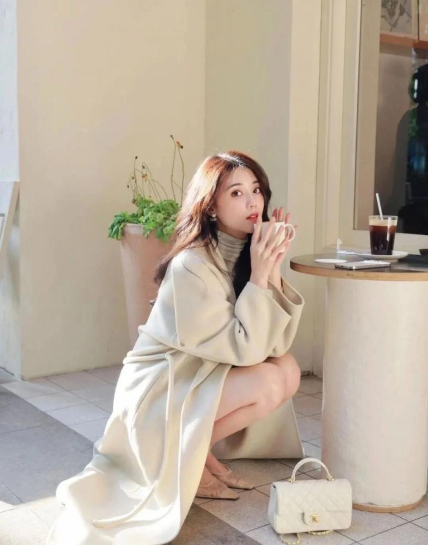 满屏大长腿尽显迷人风采