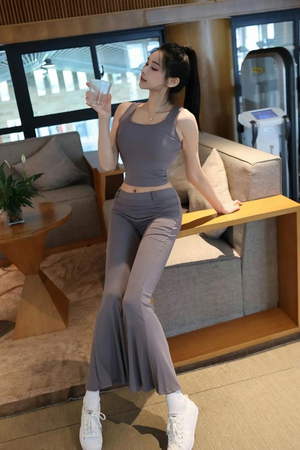 爱运动的漂亮小姐姐