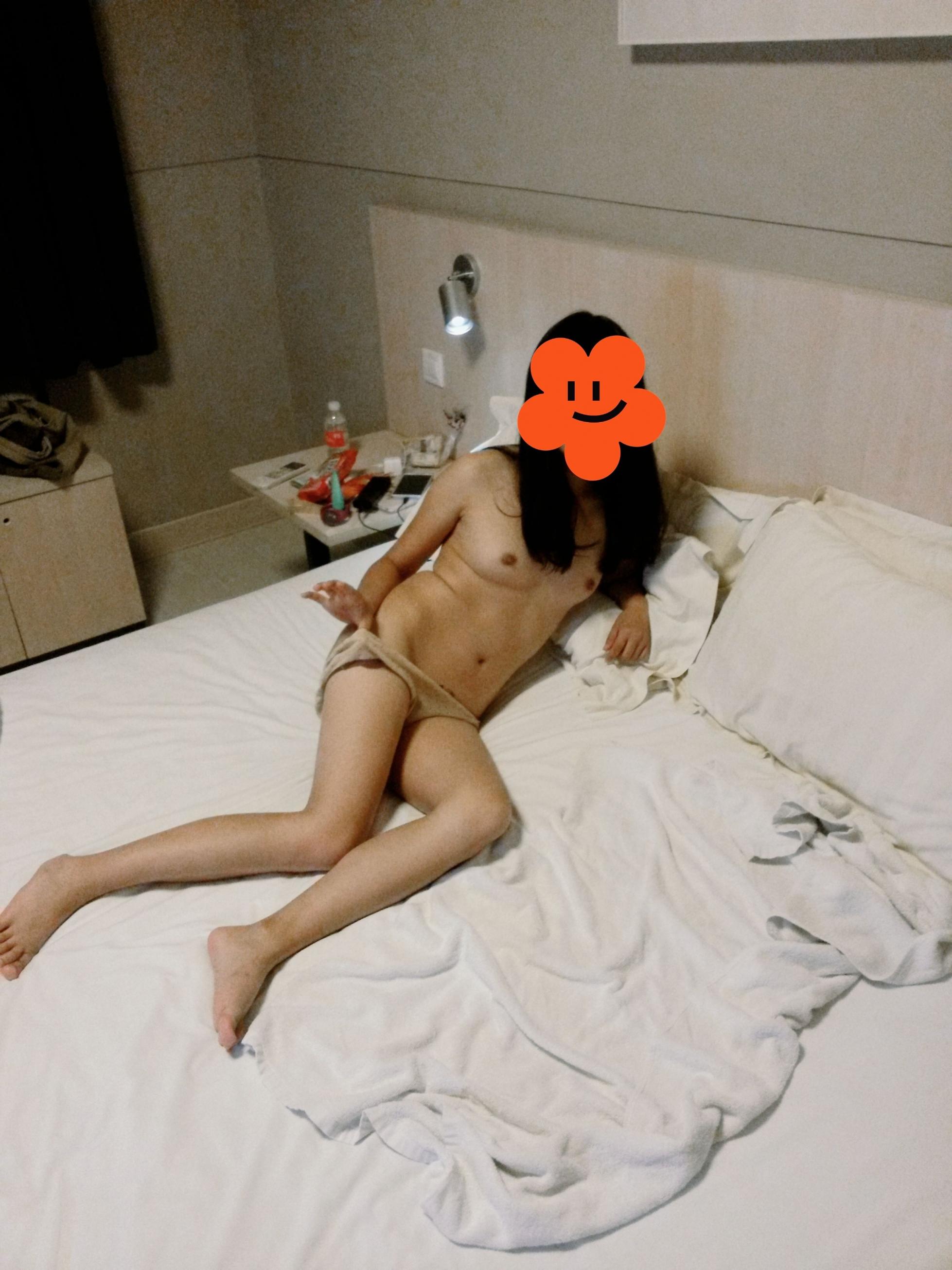 分享几张大学女友照片