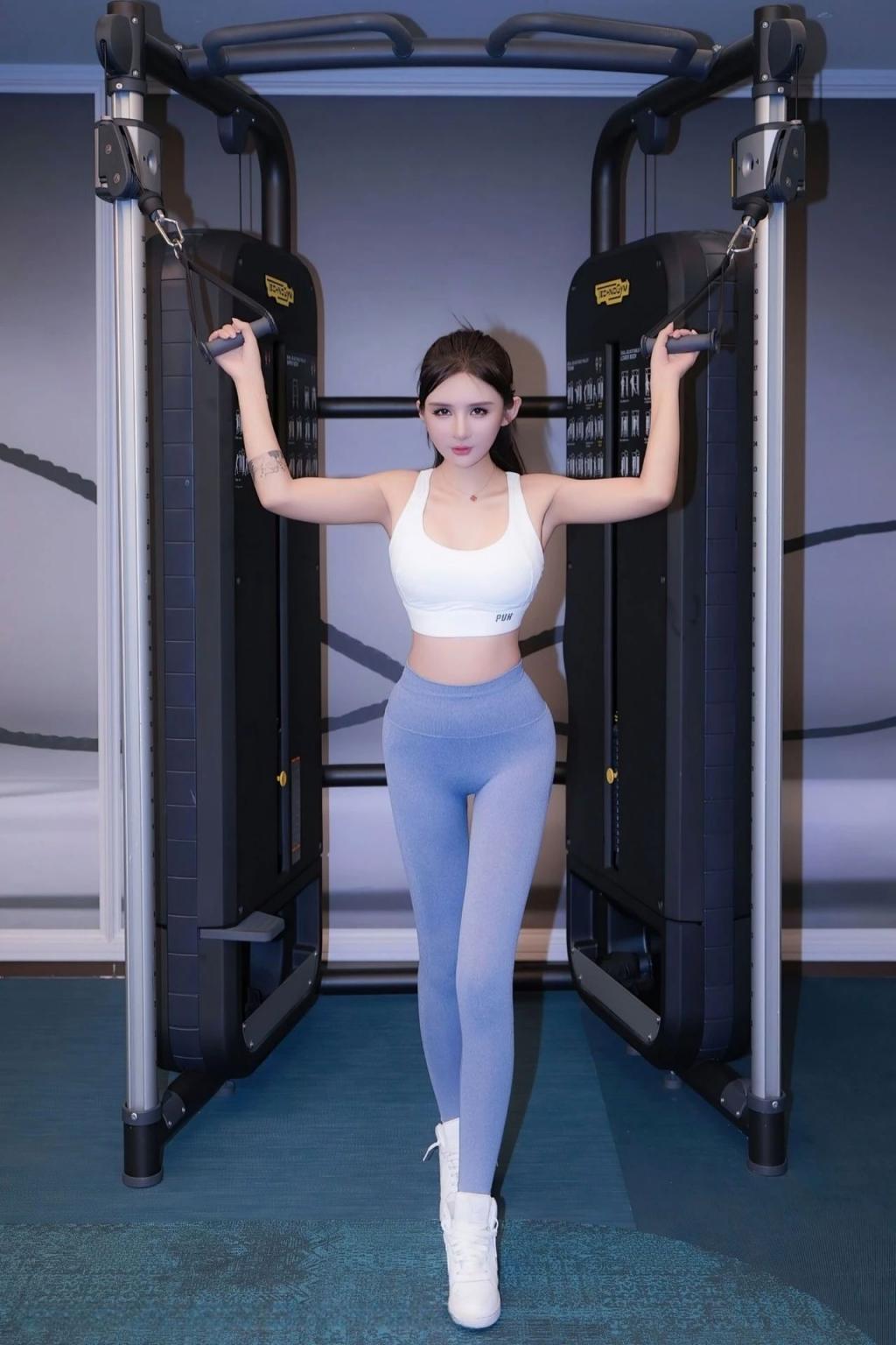 漂亮的瑜伽裤美女[51P]