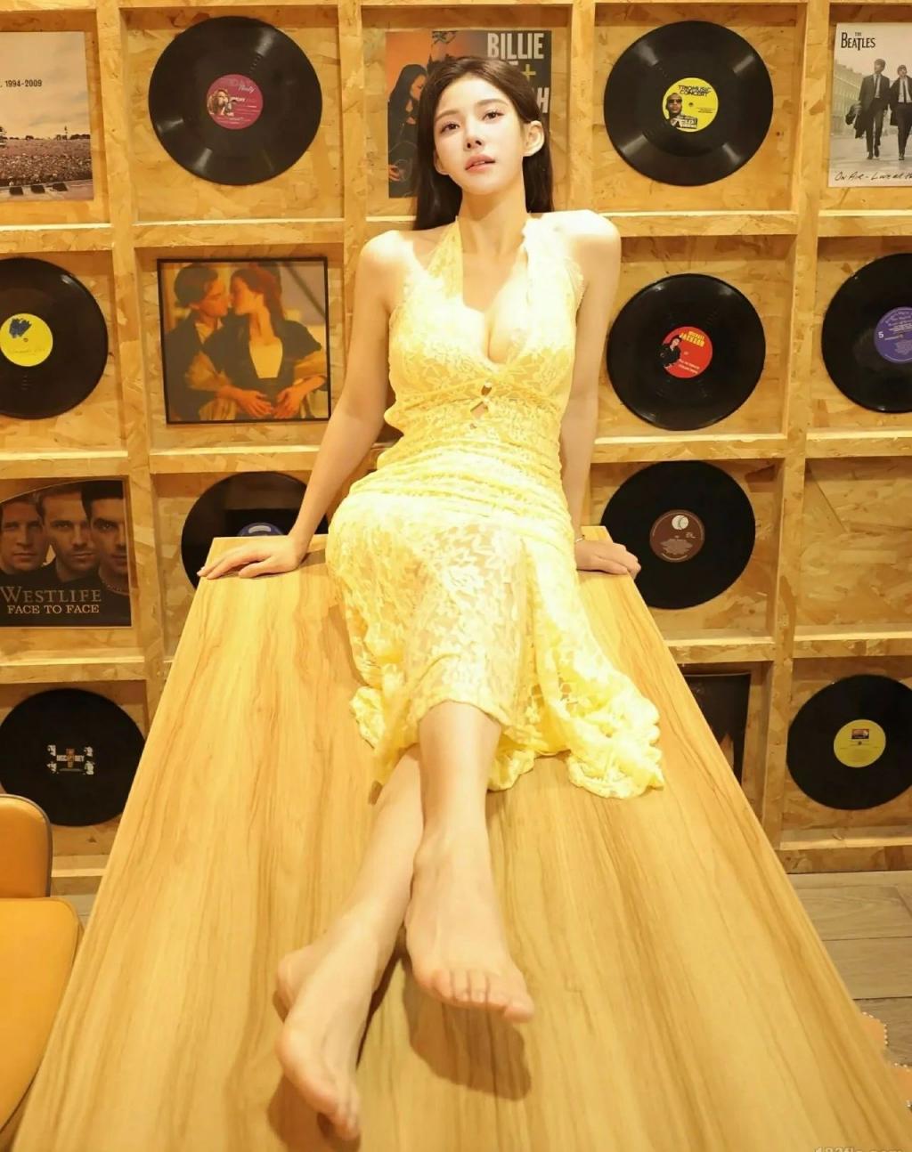 前凸后翘身材诱人[69P]