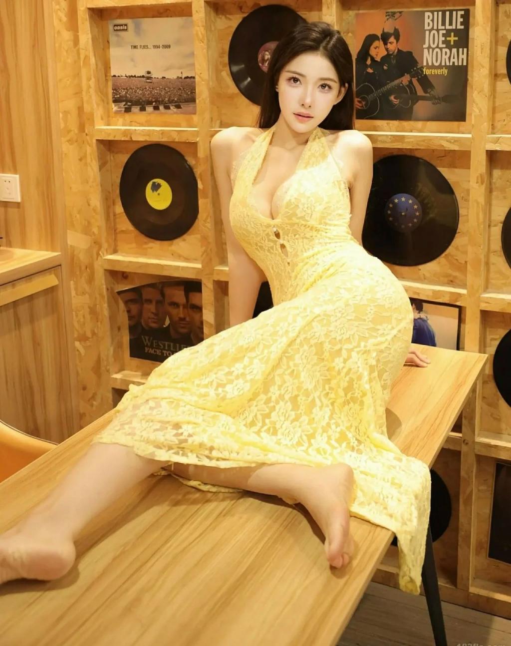 前凸后翘身材诱人[69P]