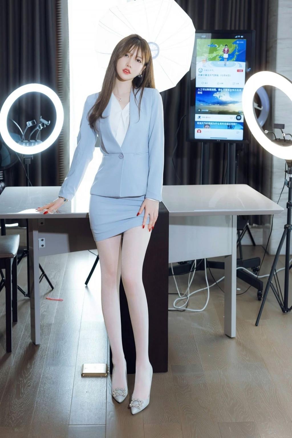 身材高挑的制服诱惑