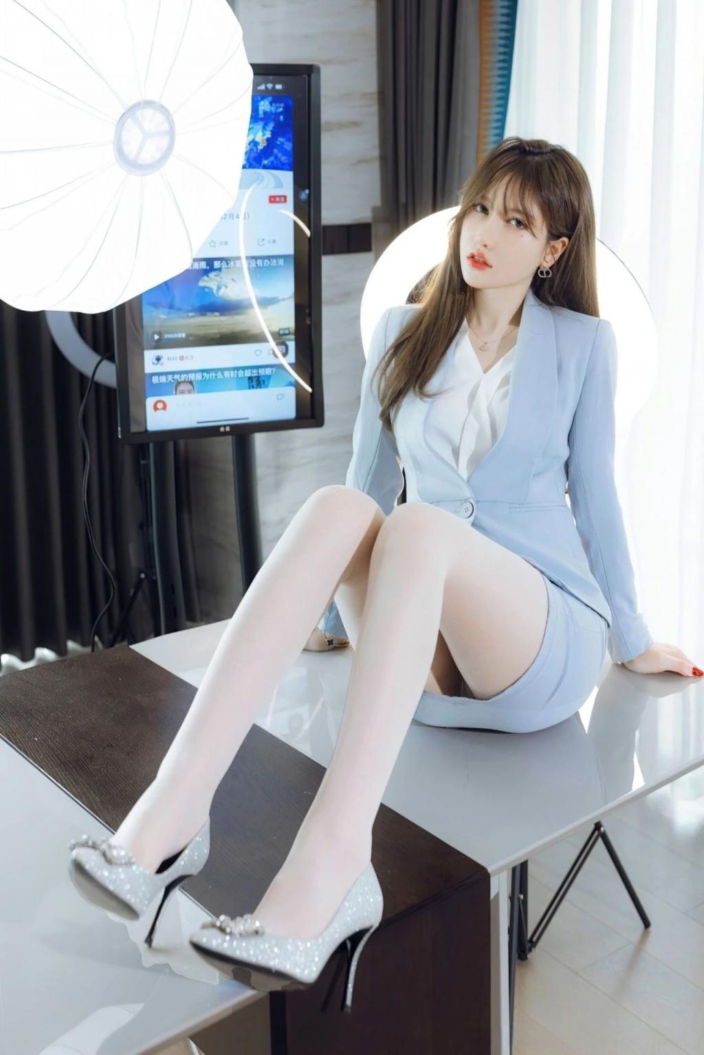 身材高挑的制服诱惑