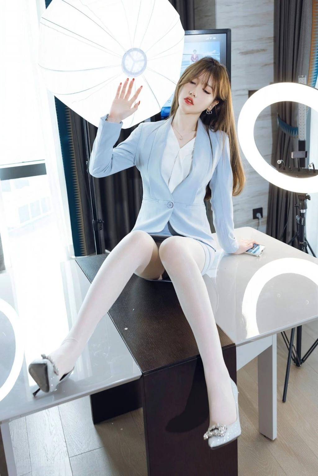 身材高挑的制服诱惑