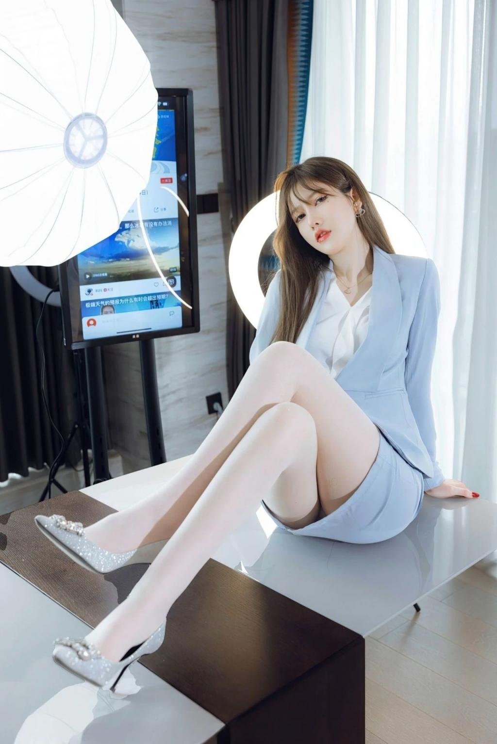 身材高挑的制服诱惑