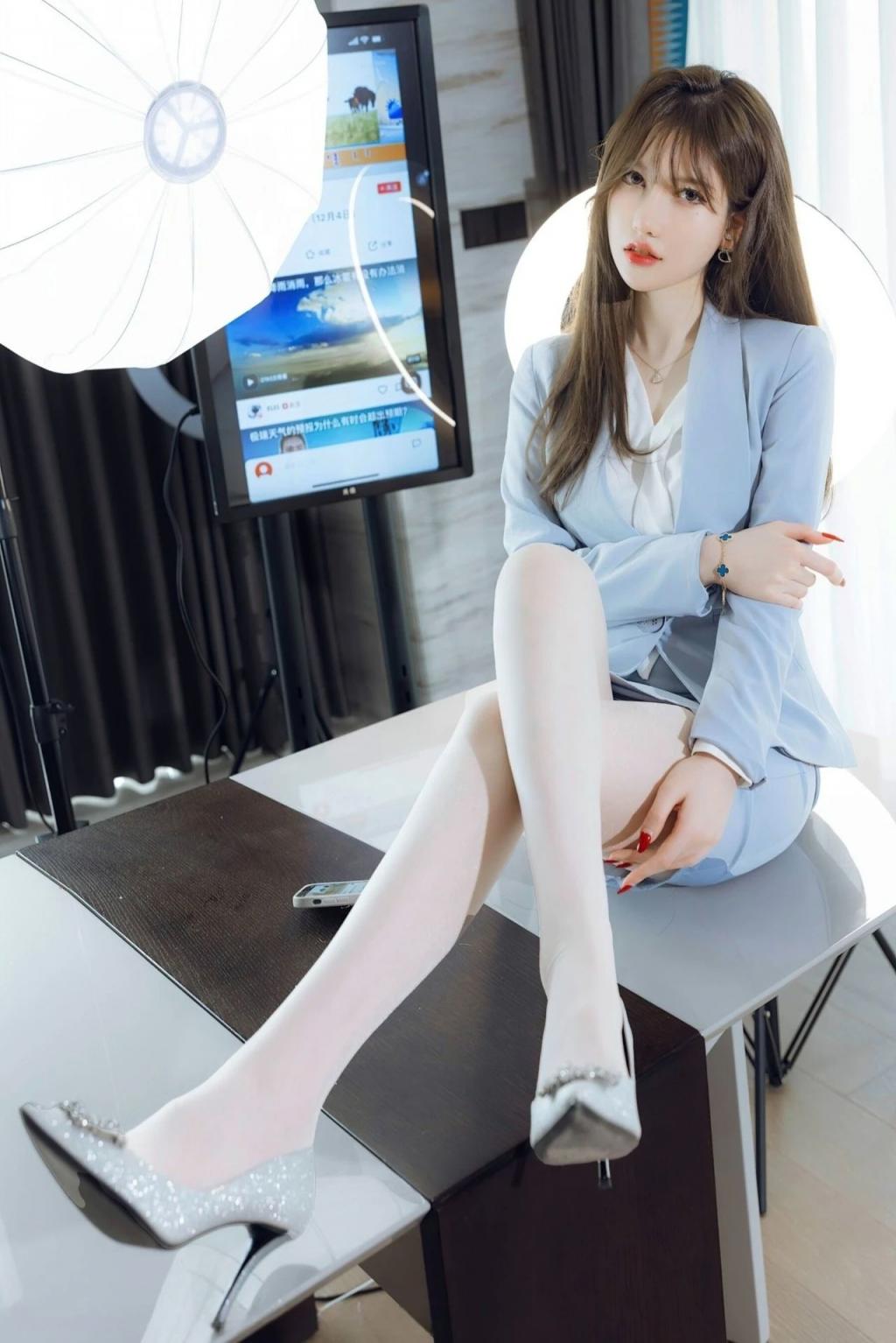 身材高挑的制服诱惑