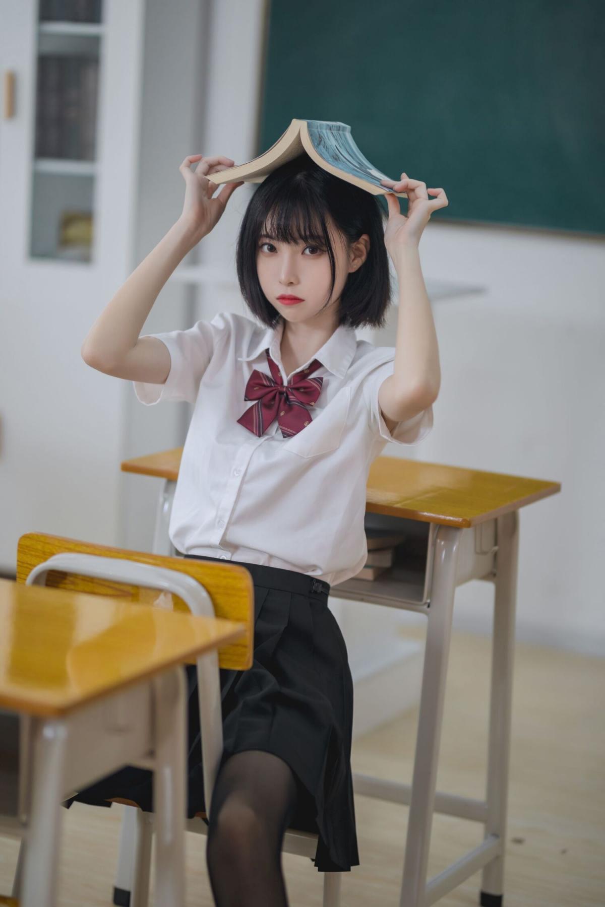 许岚-教室jk黑丝