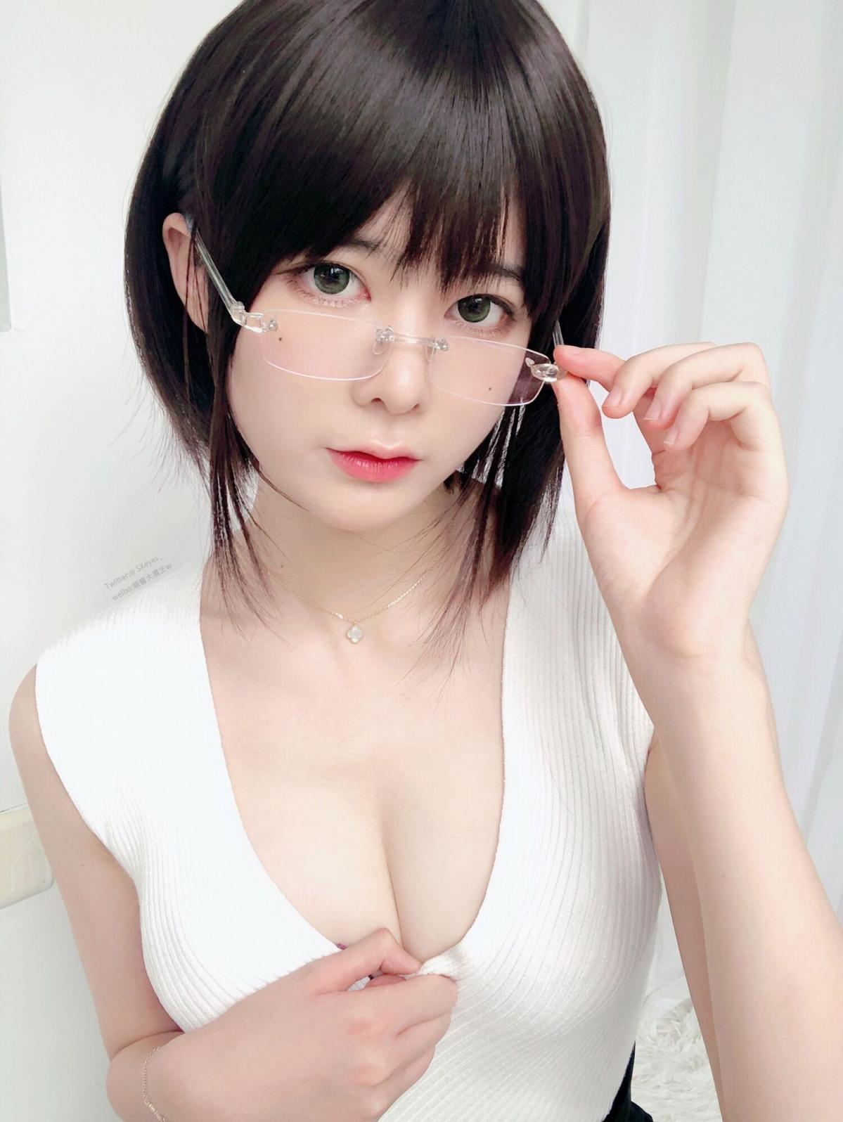 眼酱大魔王w - 办公小姐姐w