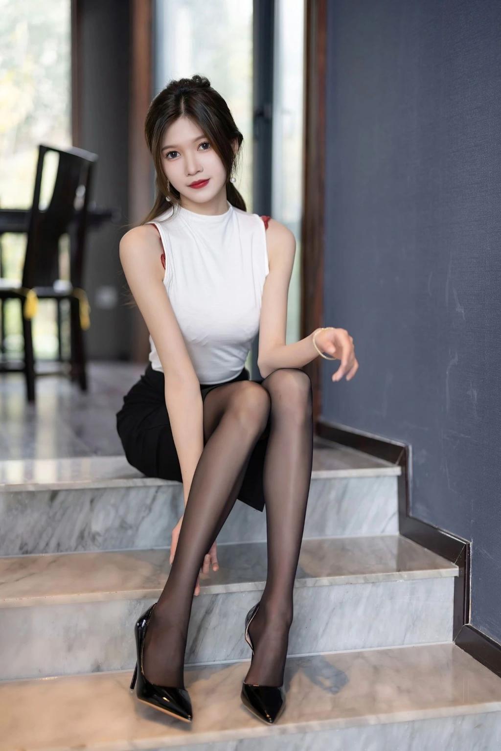 满屏黑丝大长腿漂亮[55P]