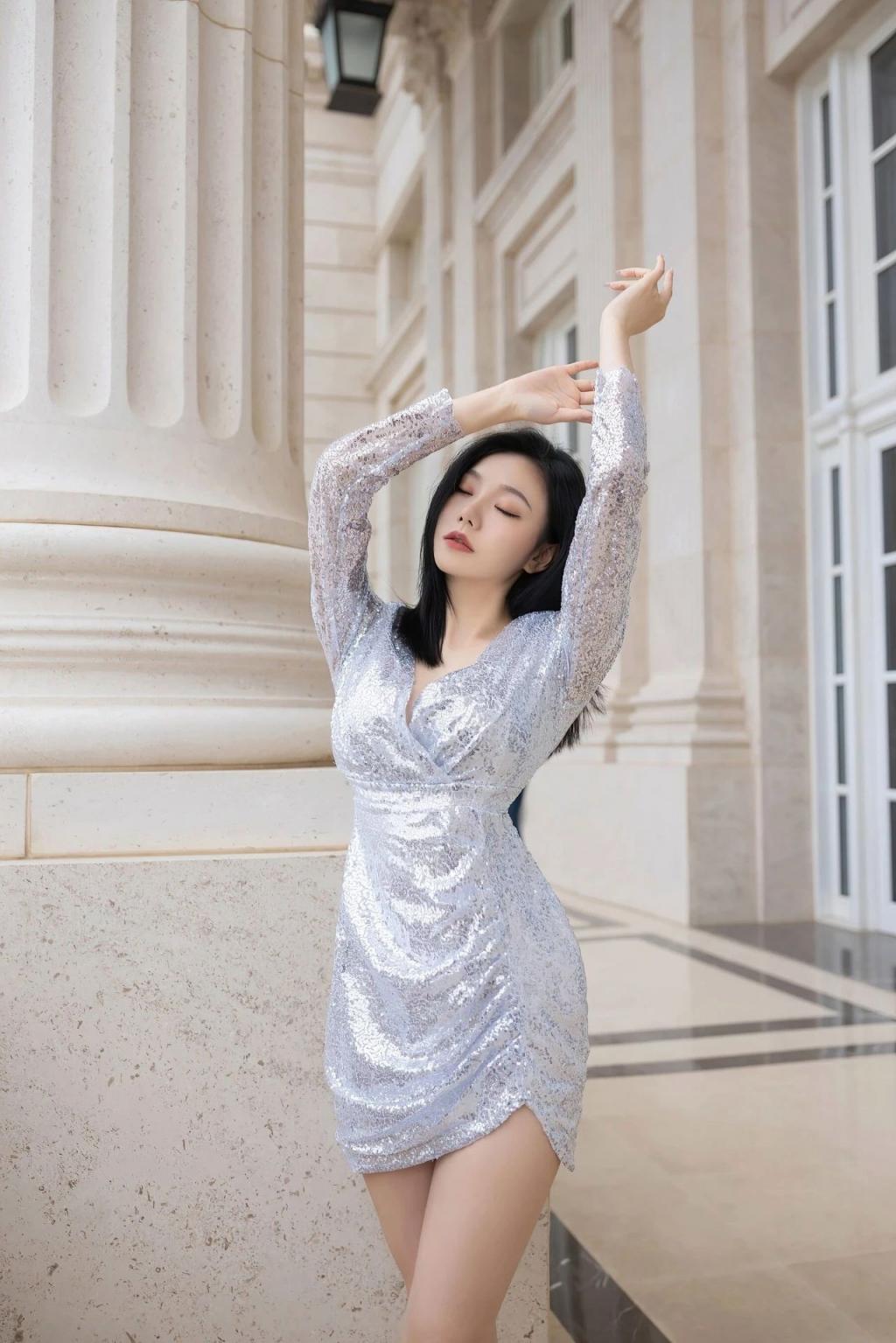 身材很棒的美女写真[56P]