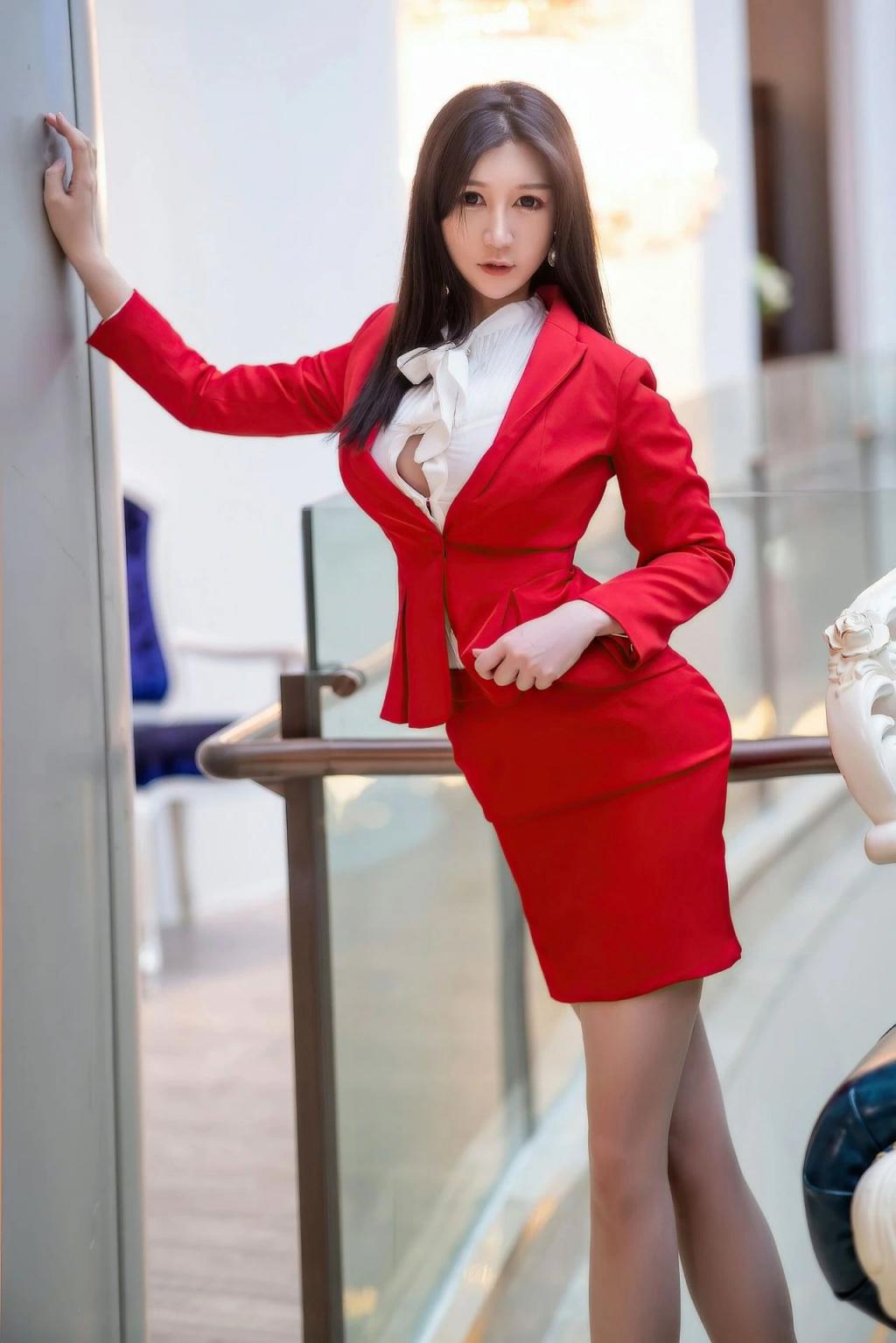 前凸后翘大长腿[60P]
