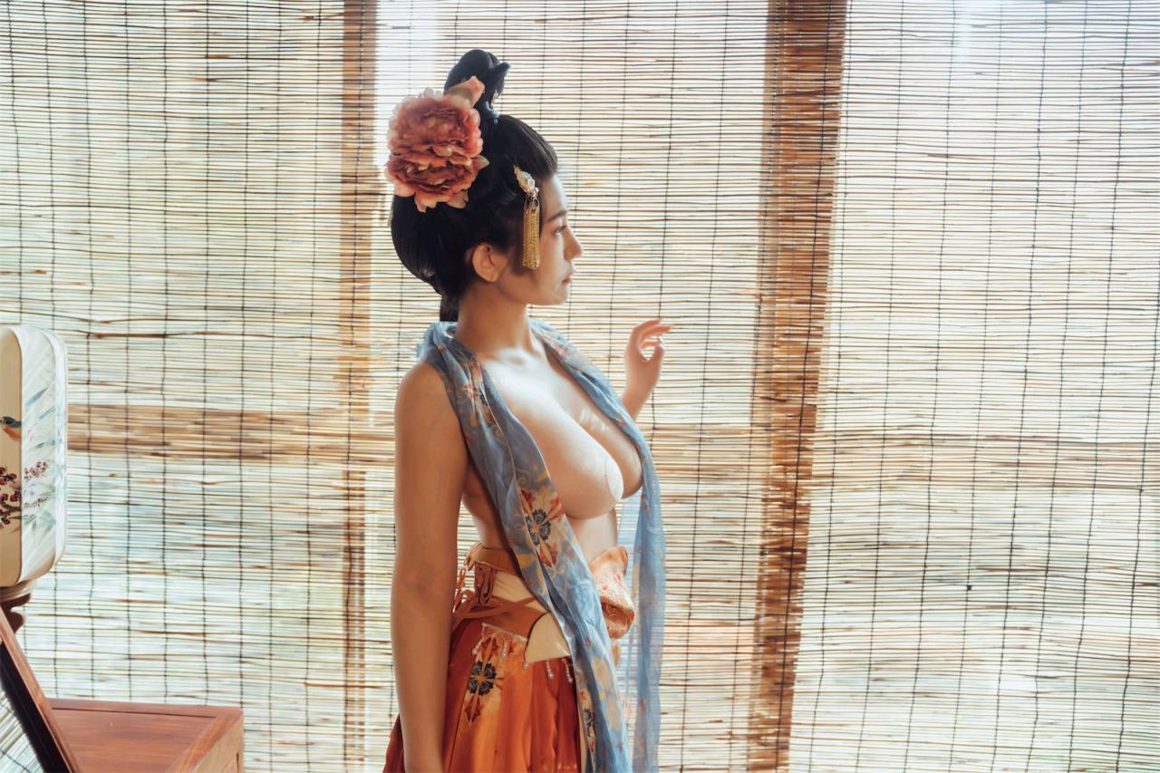 星澜是澜澜叫澜妹呀 - 宫廷春欲晚，华丽古风美好肉体