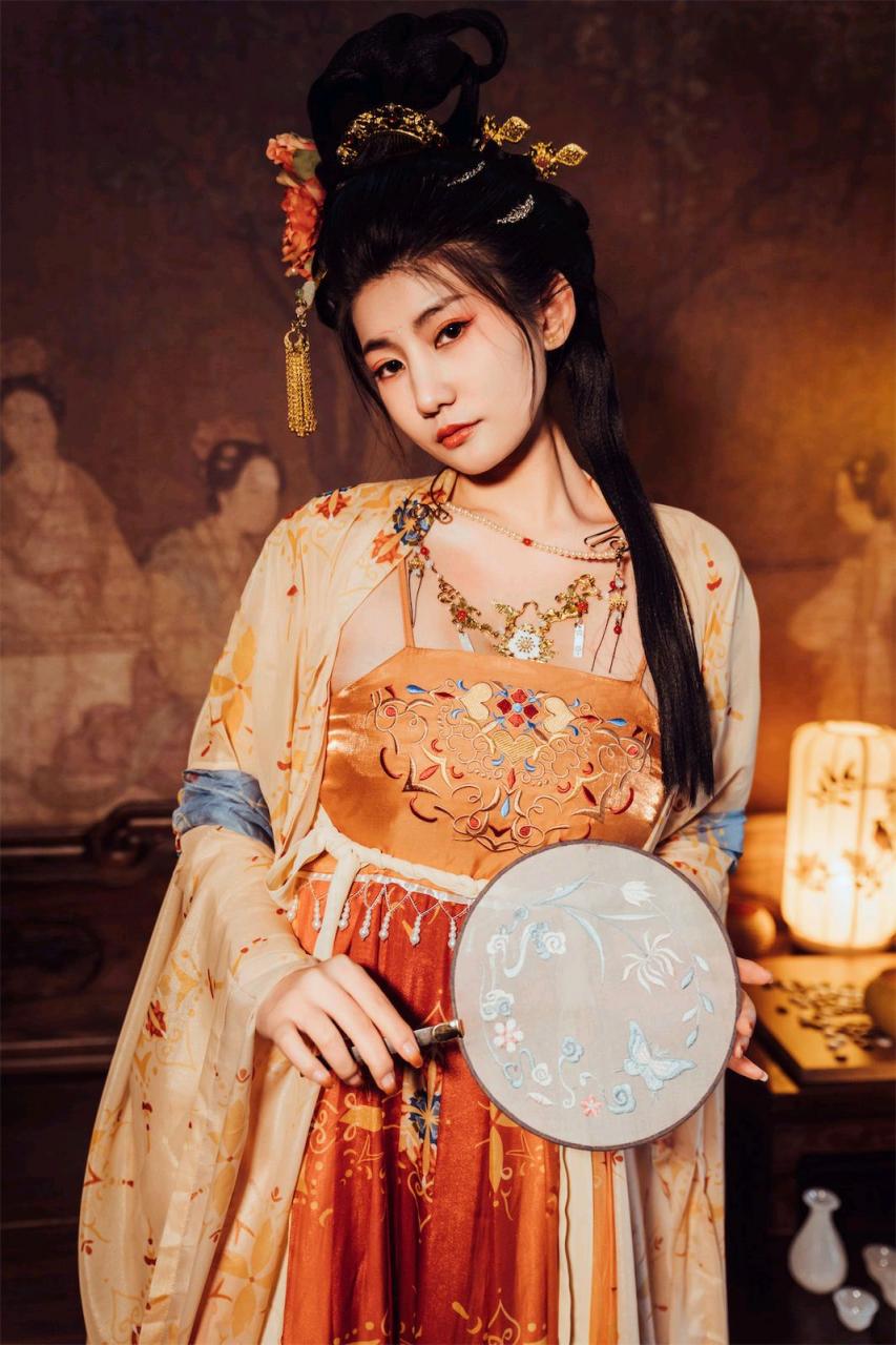 星澜是澜澜叫澜妹呀 - 宫廷春欲晚，华丽古风美好肉体