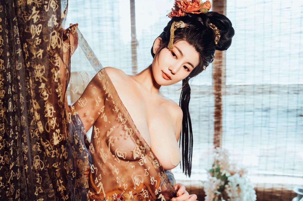 星澜是澜澜叫澜妹呀 - 宫廷春欲晚，华丽古风美好肉体