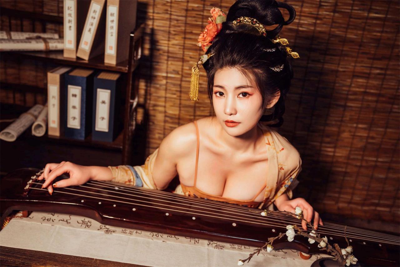 星澜是澜澜叫澜妹呀 - 宫廷春欲晚，华丽古风美好肉体